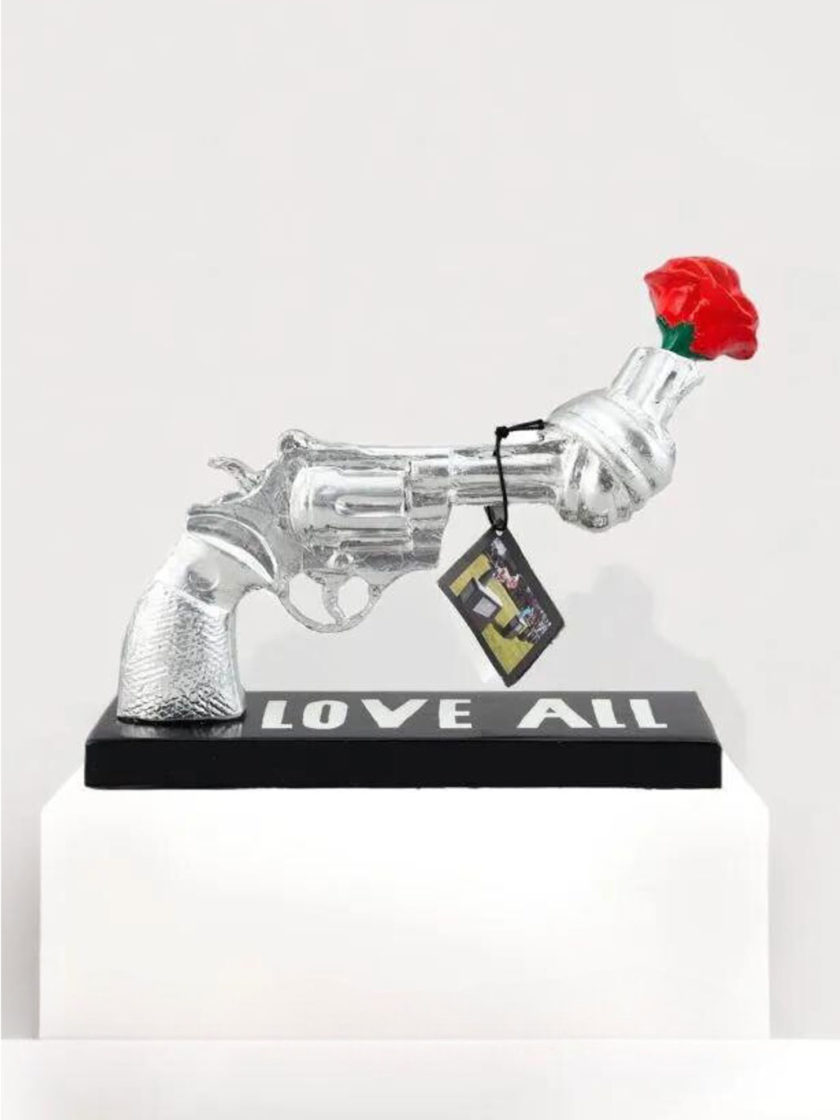 The Knotted Gun love all sculpture by Jonas Åkerlund.